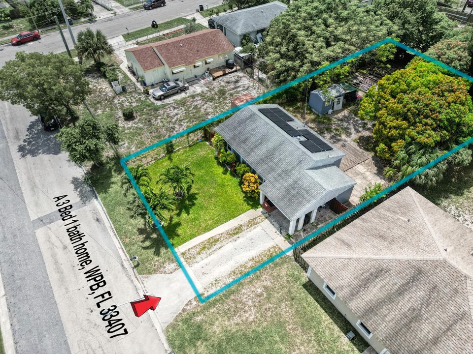 Active With Contract: $310,000 (3 beds, 1 baths, 1060 Square Feet)