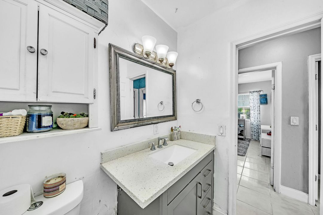 Active With Contract: $310,000 (3 beds, 1 baths, 1060 Square Feet)