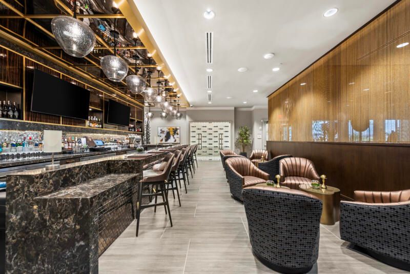 Под контрактом: $1,749,900 (4 спален, 3 ванн, 2448 Квадратных фут)