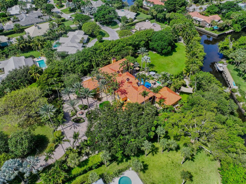 На продажу: $10,900,000 (6 спален, 6 ванн, 7728 Квадратных фут)