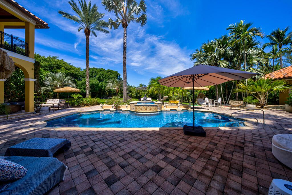 На продажу: $10,900,000 (6 спален, 6 ванн, 7728 Квадратных фут)