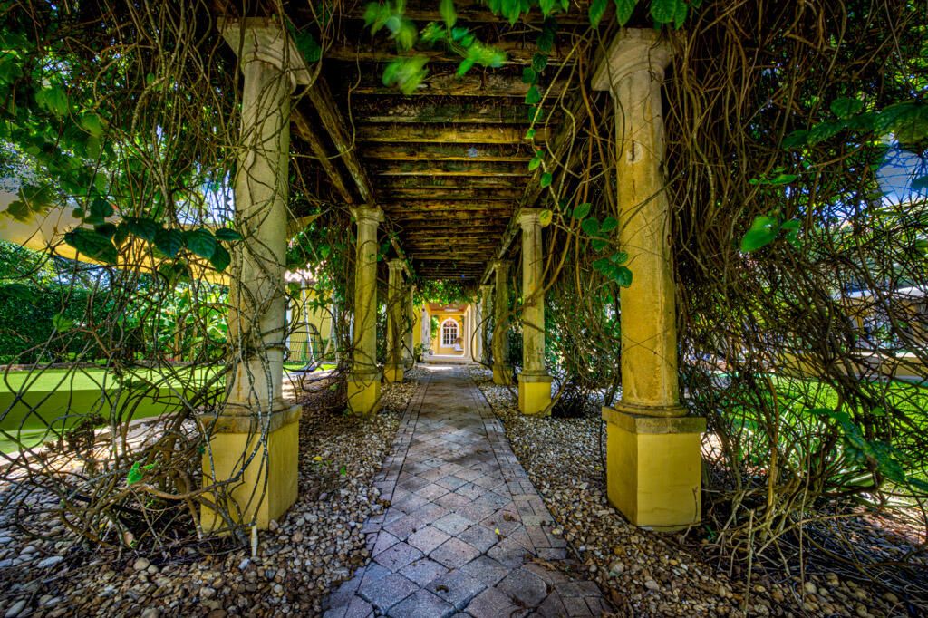 На продажу: $10,900,000 (6 спален, 6 ванн, 7728 Квадратных фут)