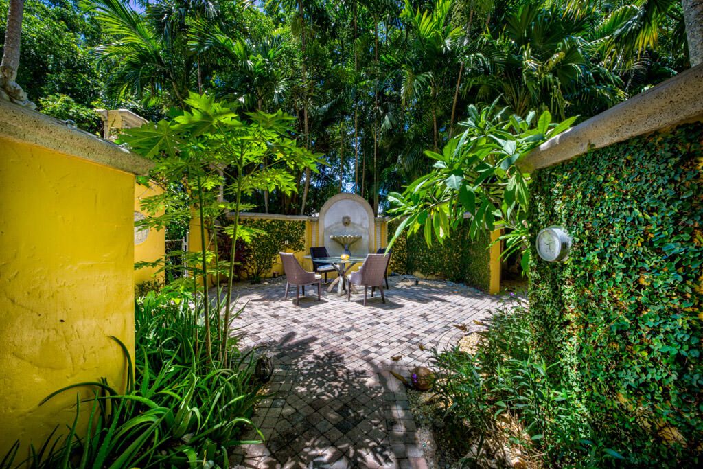 На продажу: $10,900,000 (6 спален, 6 ванн, 7728 Квадратных фут)