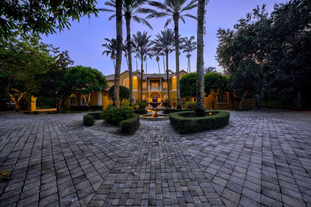 На продажу: $10,900,000 (6 спален, 6 ванн, 7728 Квадратных фут)