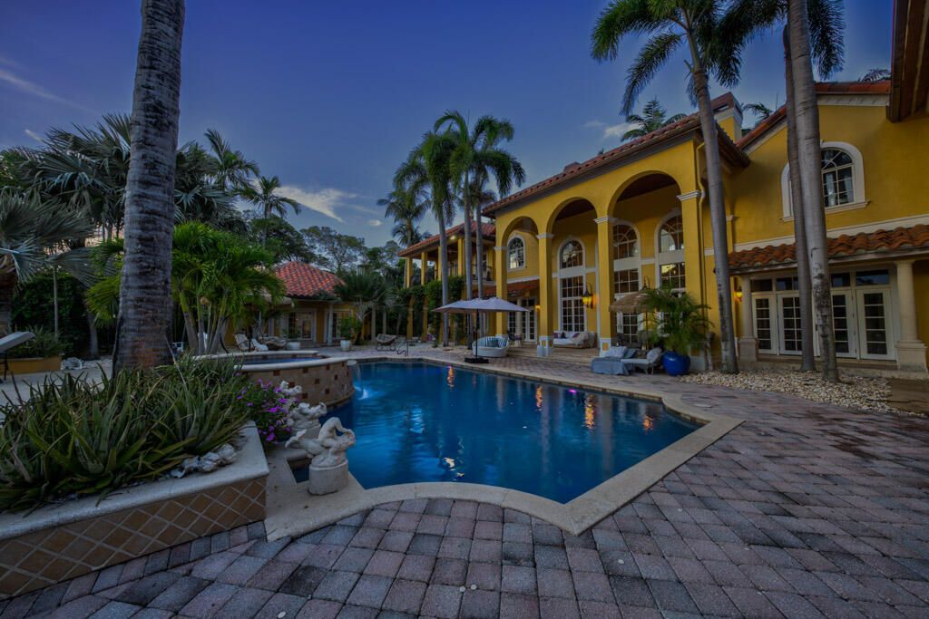 На продажу: $10,900,000 (6 спален, 6 ванн, 7728 Квадратных фут)