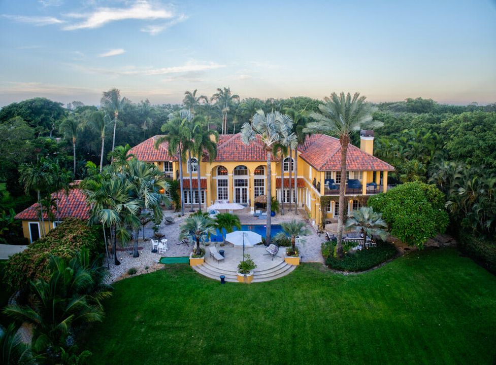 На продажу: $10,900,000 (6 спален, 6 ванн, 7728 Квадратных фут)