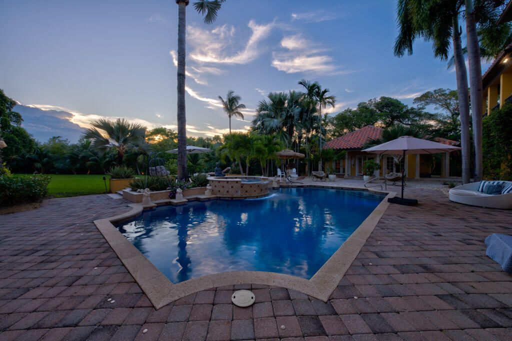 На продажу: $10,900,000 (6 спален, 6 ванн, 7728 Квадратных фут)