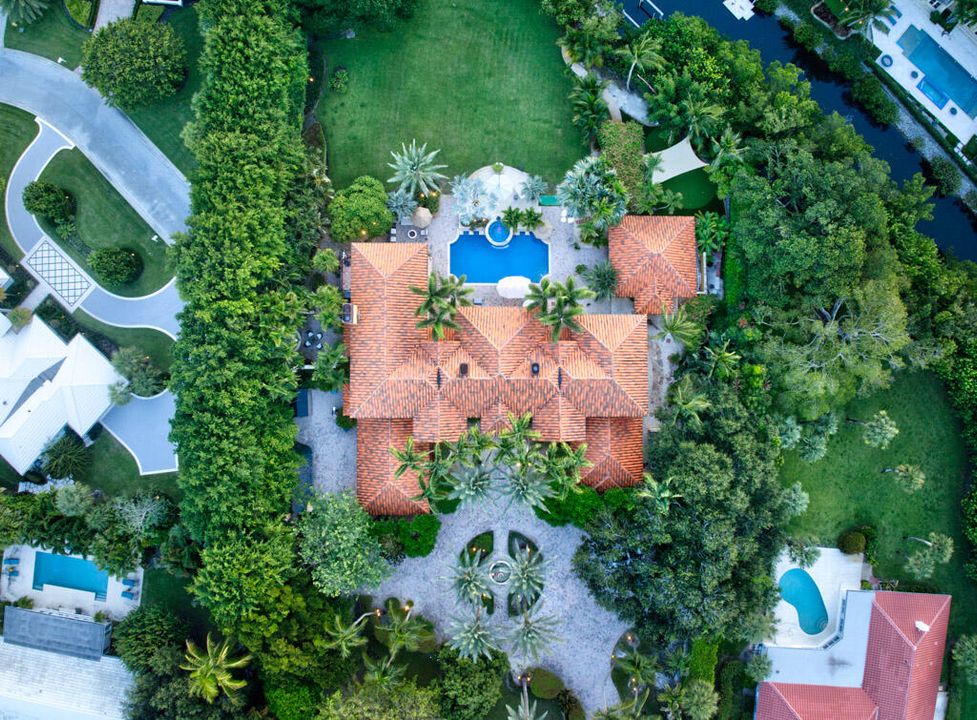 На продажу: $10,900,000 (6 спален, 6 ванн, 7728 Квадратных фут)