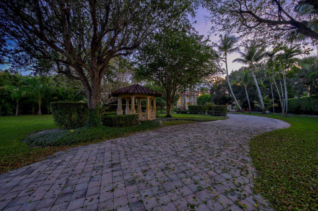 На продажу: $10,900,000 (6 спален, 6 ванн, 7728 Квадратных фут)