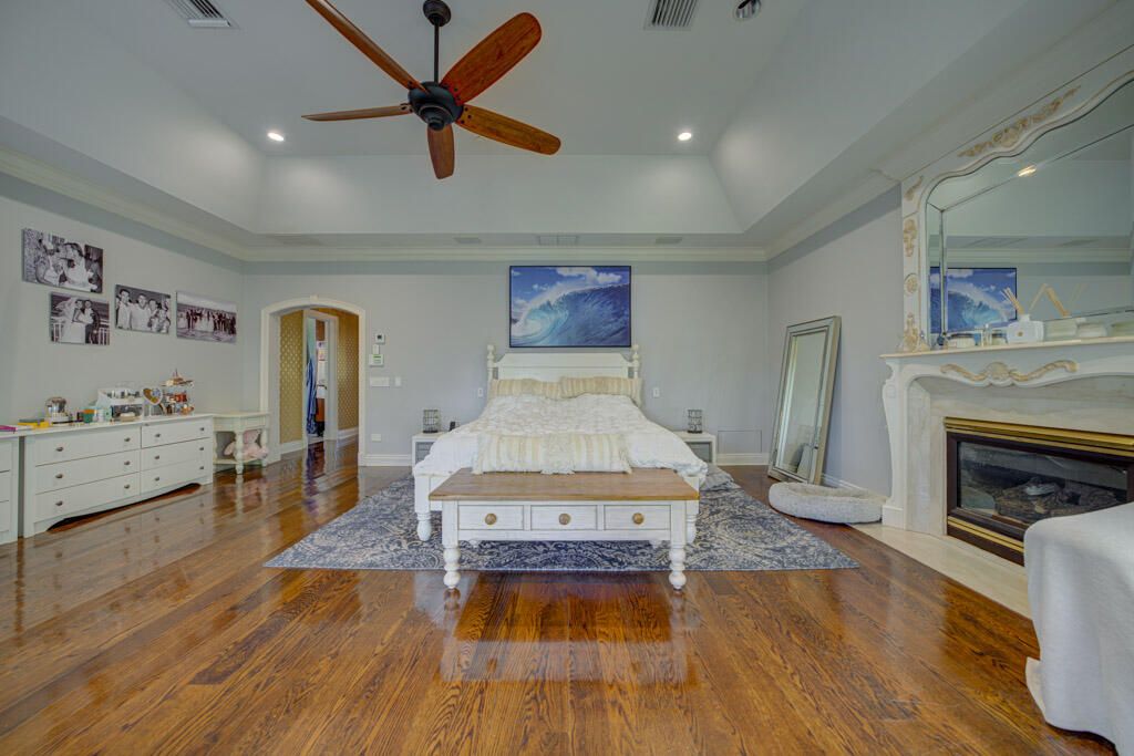 На продажу: $10,900,000 (6 спален, 6 ванн, 7728 Квадратных фут)