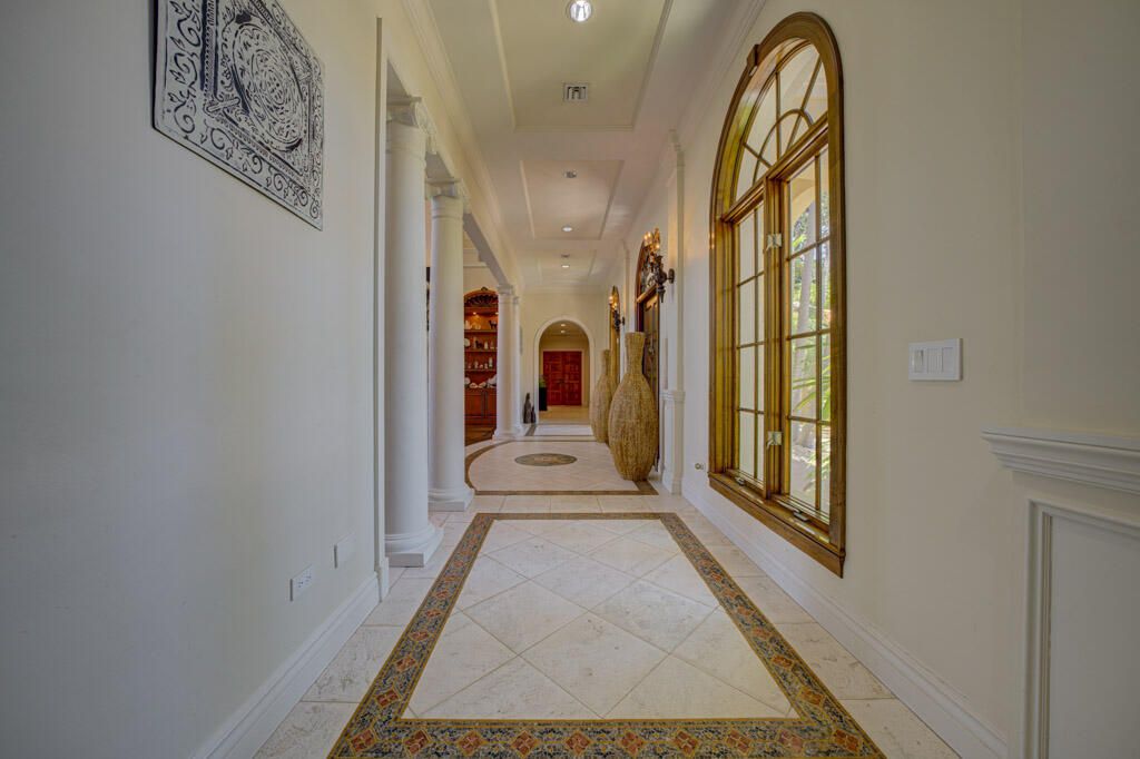 На продажу: $10,900,000 (6 спален, 6 ванн, 7728 Квадратных фут)