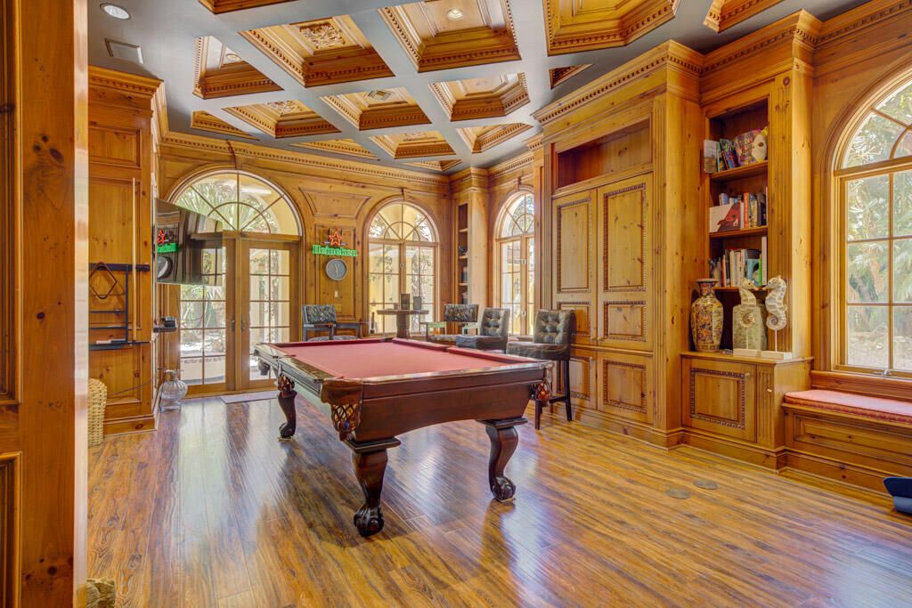 На продажу: $10,900,000 (6 спален, 6 ванн, 7728 Квадратных фут)