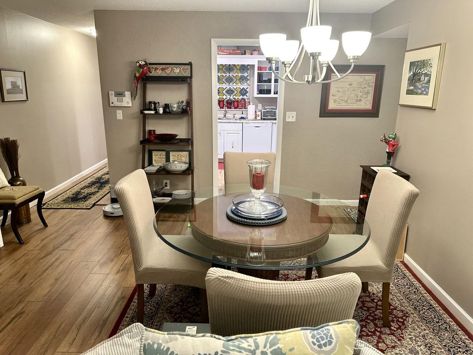 For Sale: $242,000 (2 beds, 2 baths, 1248 Square Feet)