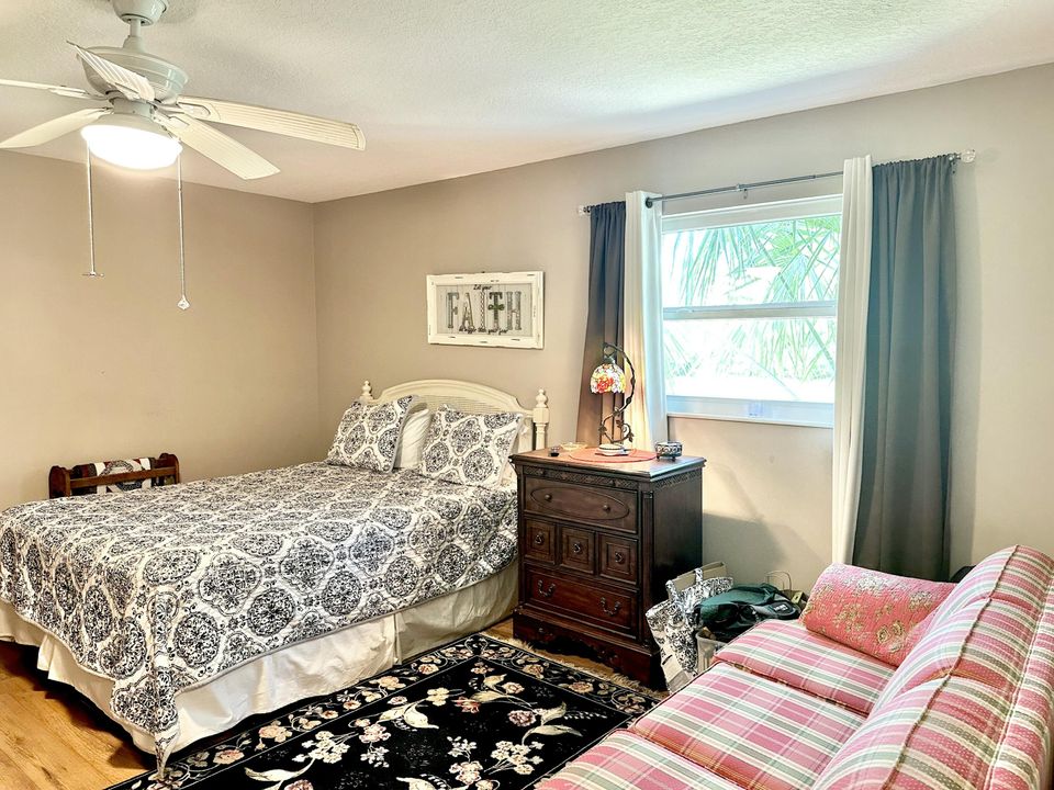 For Sale: $242,000 (2 beds, 2 baths, 1248 Square Feet)