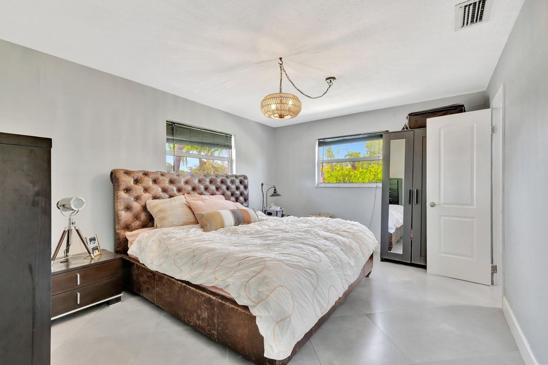 For Rent: $3,300 (3 beds, 2 baths, 1488 Square Feet)