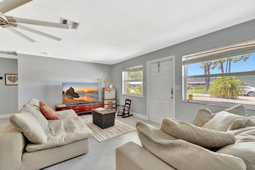 For Rent: $3,300 (3 beds, 2 baths, 1488 Square Feet)