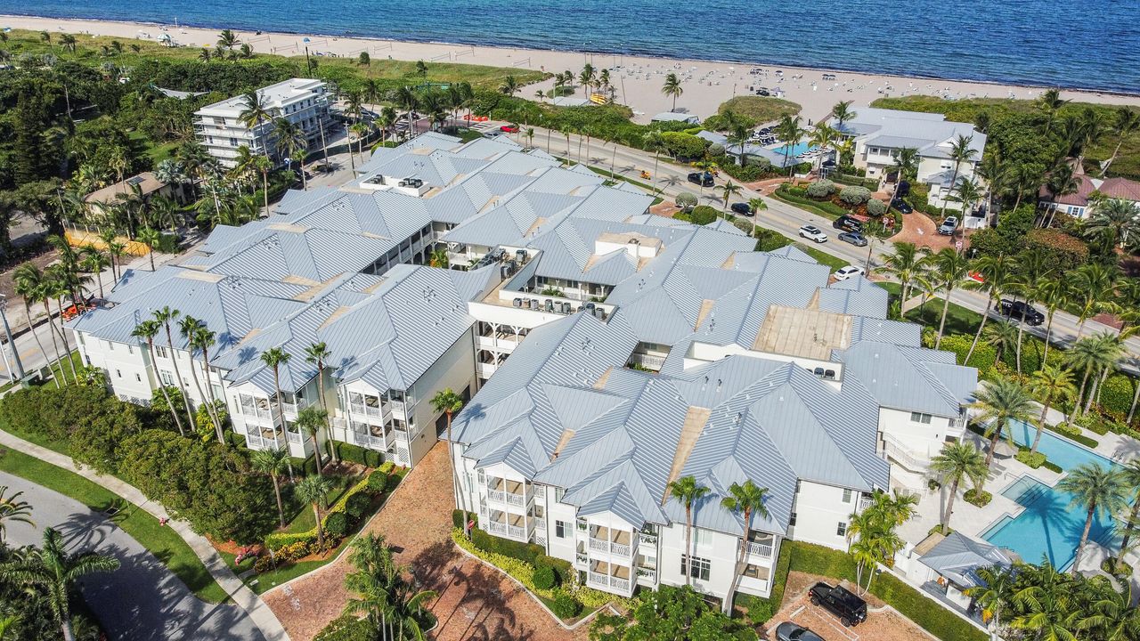 Recently Sold: $5,577,700 (4 beds, 3 baths, 2775 Square Feet)