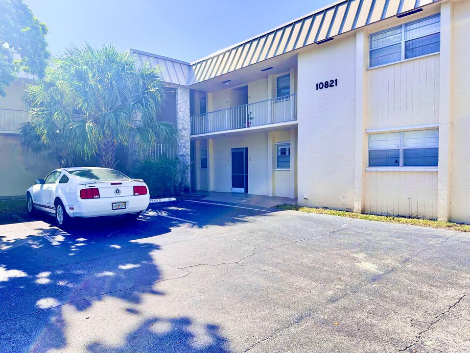 For Sale: $242,000 (2 beds, 2 baths, 1248 Square Feet)