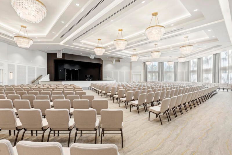 Под контрактом: $2,194,900 (4 спален, 3 ванн, 2949 Квадратных фут)