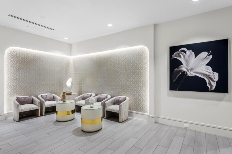 Под контрактом: $2,194,900 (4 спален, 3 ванн, 2949 Квадратных фут)