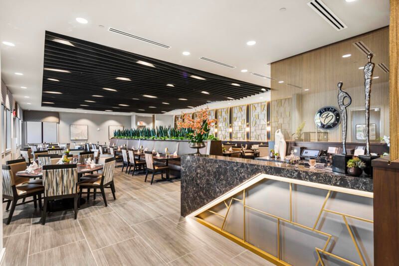 Под контрактом: $2,194,900 (4 спален, 3 ванн, 2949 Квадратных фут)