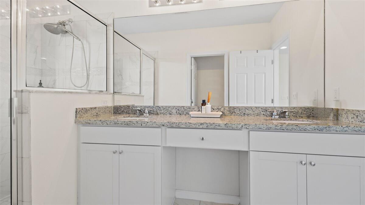 For Sale: $313,000 (3 beds, 2 baths, 1477 Square Feet)