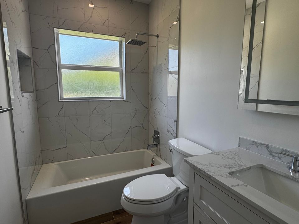 合同活跃: $3,450 (3 贝兹, 2 浴室, 1520 平方英尺)