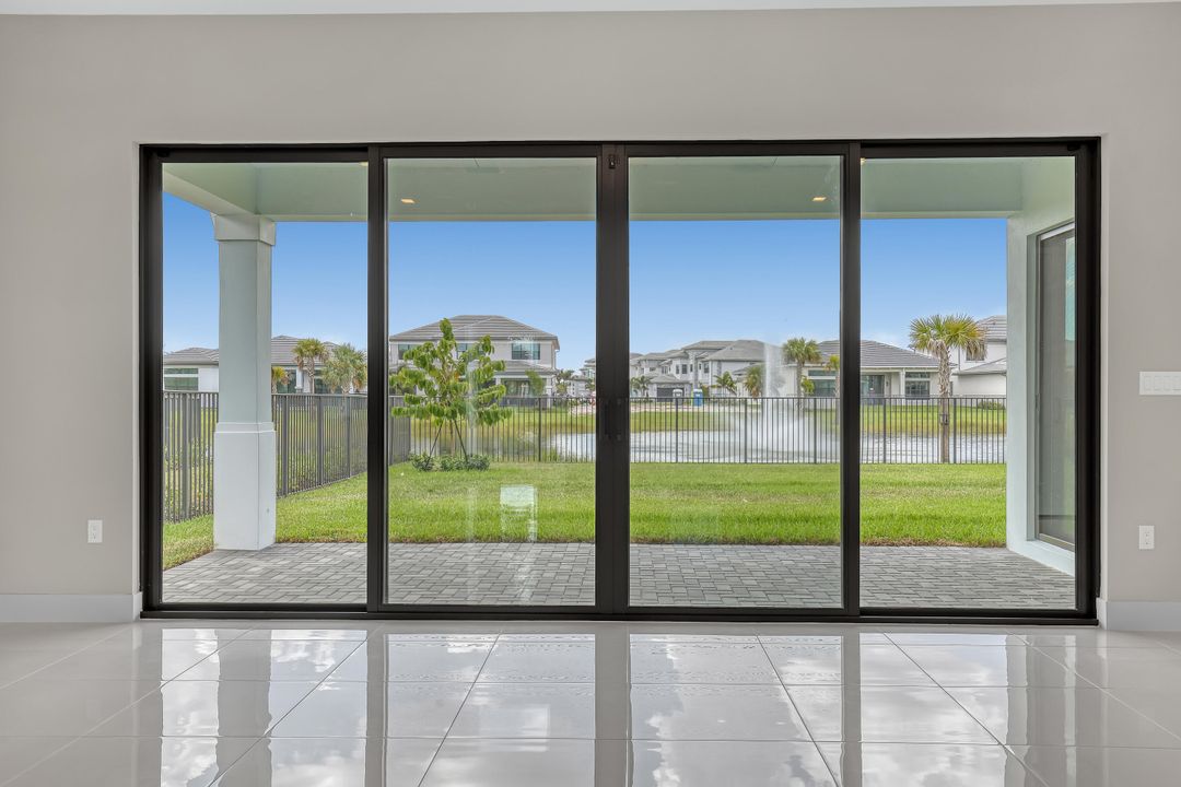 Active With Contract: $5,649 (5 beds, 5 baths, 3656 Square Feet)