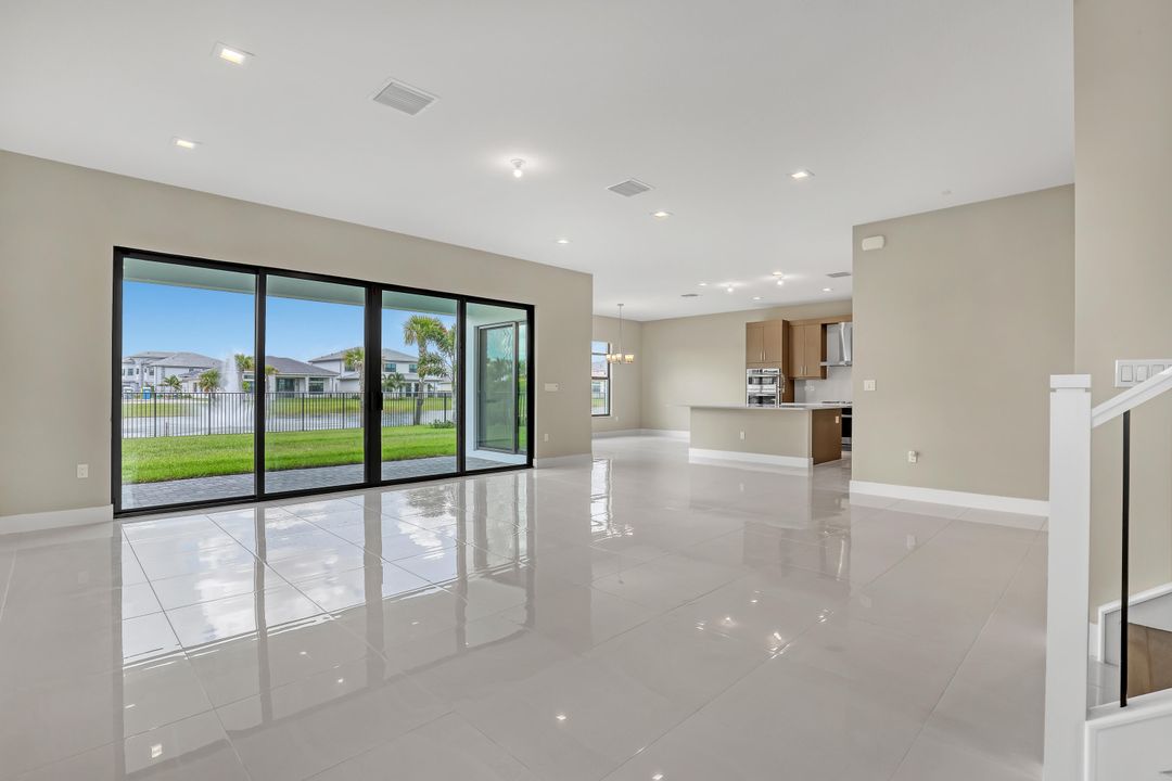 Active With Contract: $5,649 (5 beds, 5 baths, 3656 Square Feet)