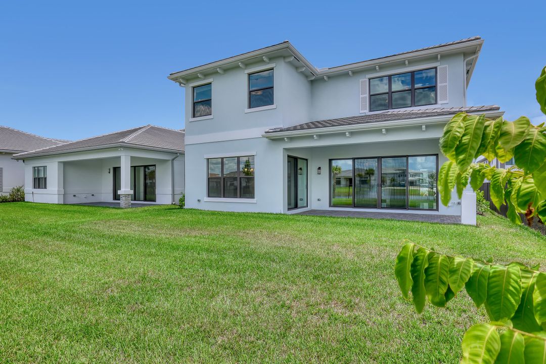 Active With Contract: $5,649 (5 beds, 5 baths, 3656 Square Feet)