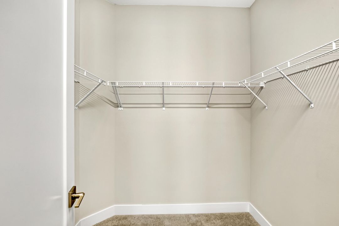 Active With Contract: $5,649 (5 beds, 5 baths, 3656 Square Feet)