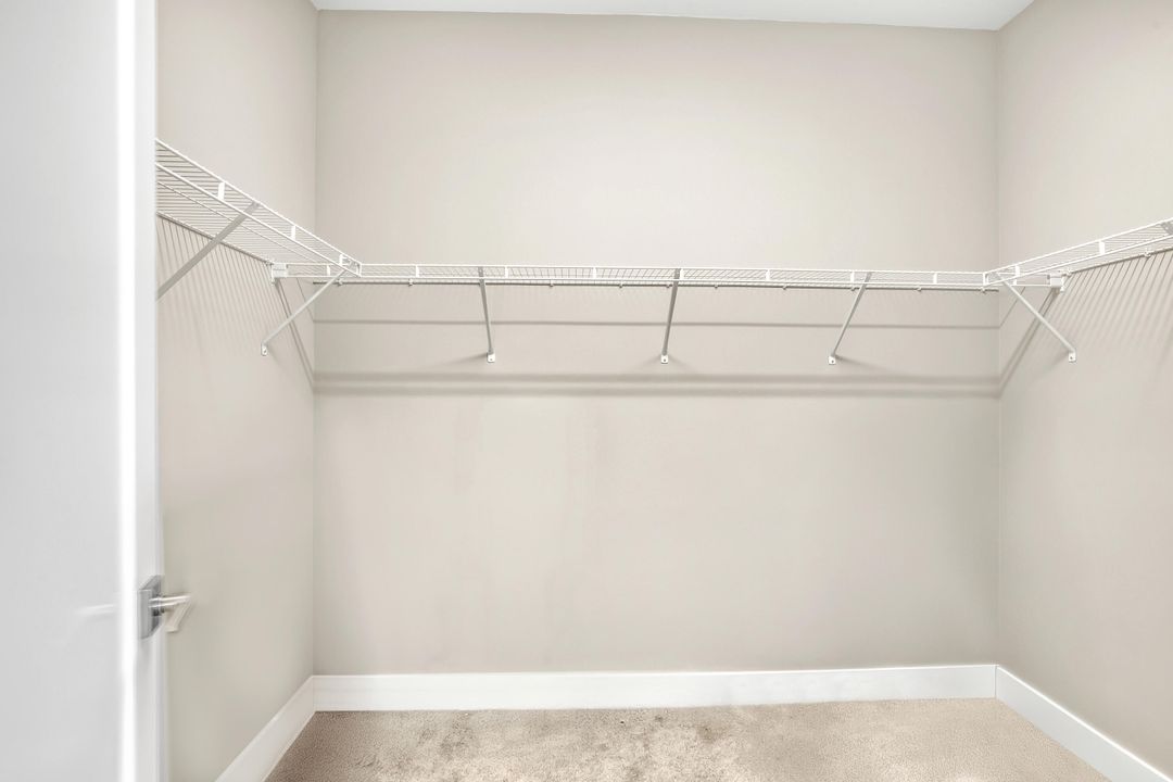 Active With Contract: $5,649 (5 beds, 5 baths, 3656 Square Feet)