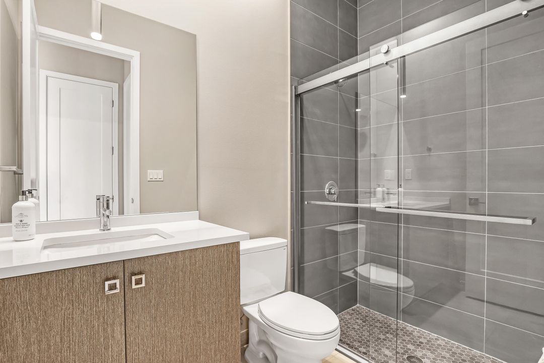 Active With Contract: $5,649 (5 beds, 5 baths, 3656 Square Feet)