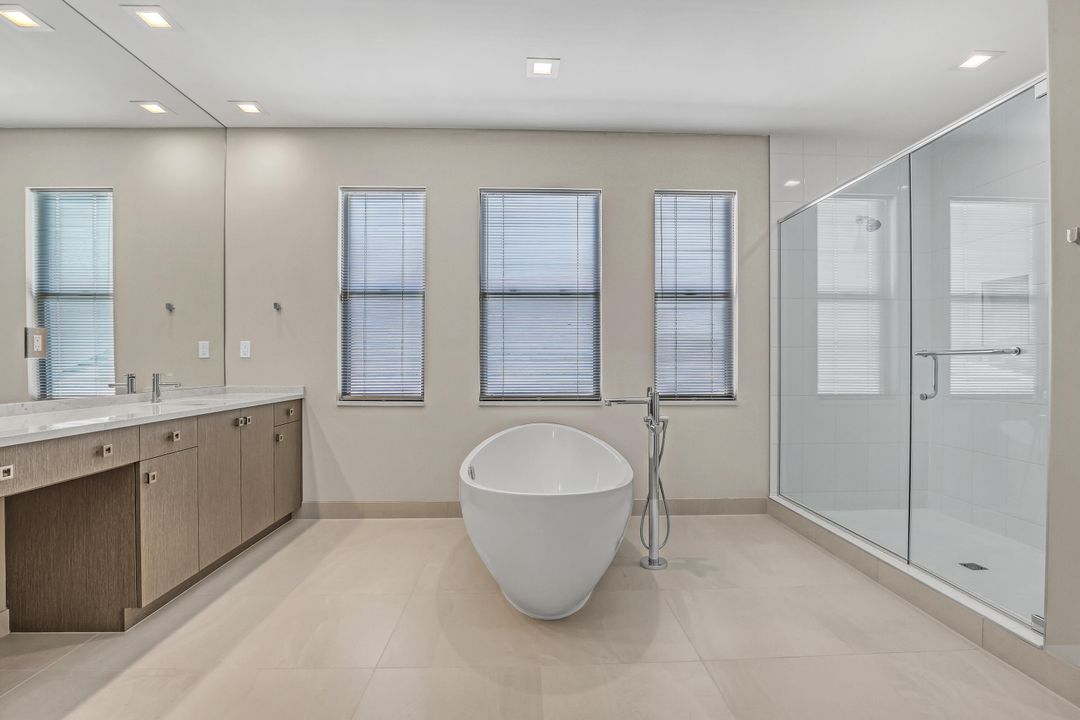 Active With Contract: $5,649 (5 beds, 5 baths, 3656 Square Feet)