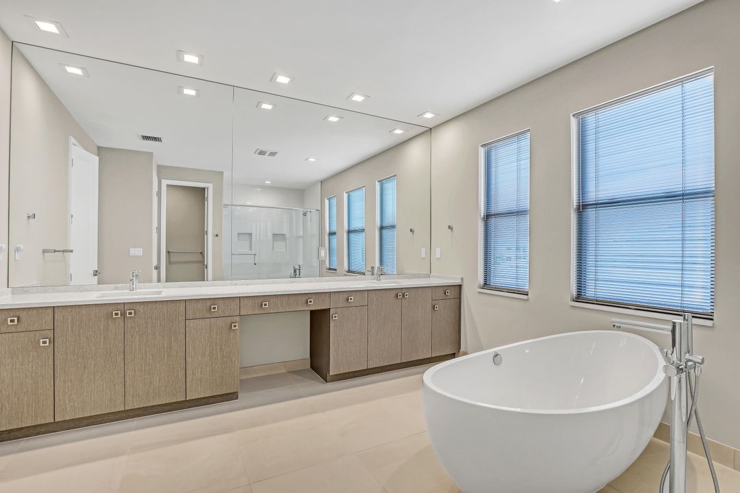 Active With Contract: $5,649 (5 beds, 5 baths, 3656 Square Feet)