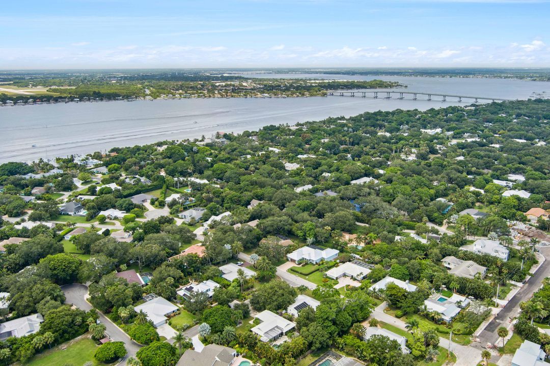 待售: $1,295,000 (4 贝兹, 3 浴室, 2729 平方英尺)