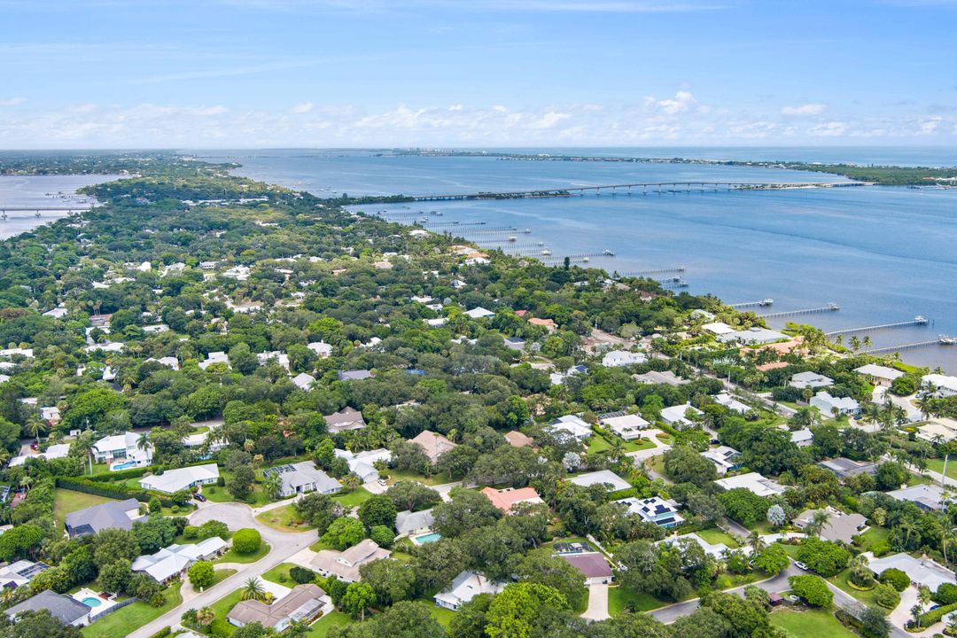 待售: $1,295,000 (4 贝兹, 3 浴室, 2729 平方英尺)