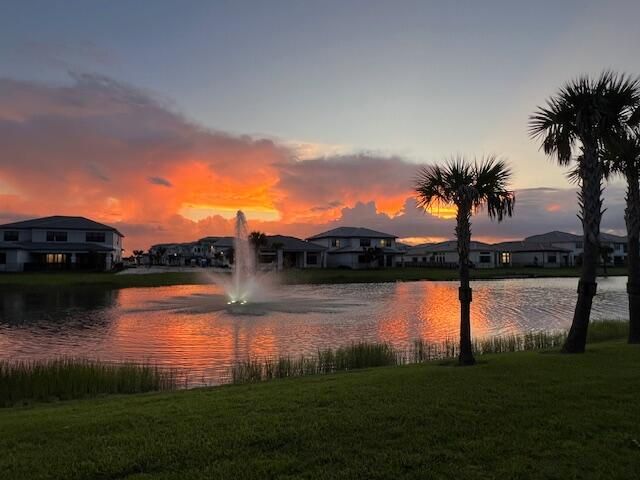 Active With Contract: $5,649 (5 beds, 5 baths, 3656 Square Feet)