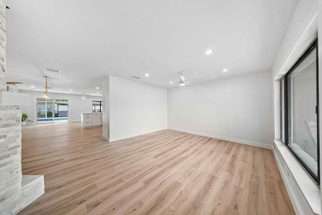 For Rent: $2,900 (3 beds, 2 baths, 1950 Square Feet)