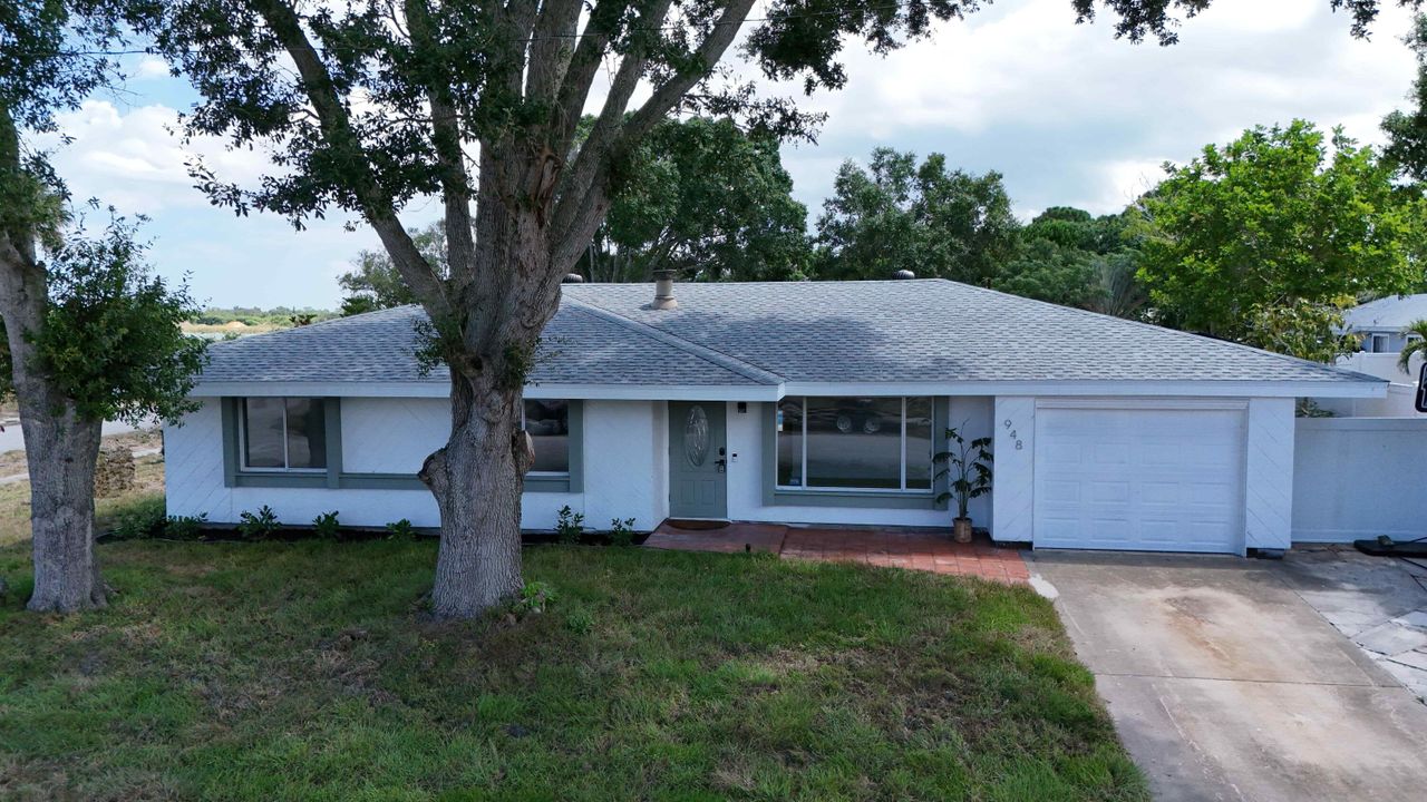 For Rent: $2,900 (3 beds, 2 baths, 1950 Square Feet)