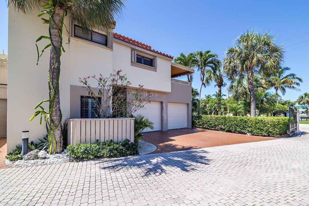 For Rent: $13,000 (3 beds, 3 baths, 2170 Square Feet)