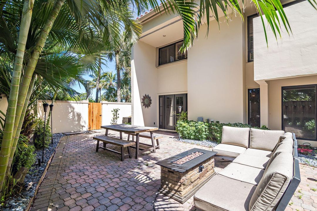 For Rent: $13,000 (3 beds, 3 baths, 2170 Square Feet)