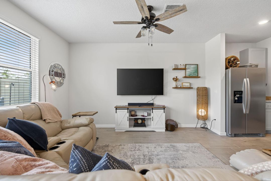 待售: $359,999 (3 贝兹, 2 浴室, 1475 平方英尺)