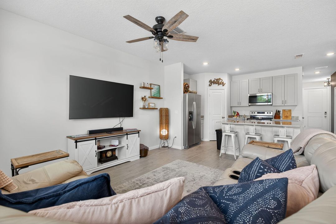 待售: $359,999 (3 贝兹, 2 浴室, 1475 平方英尺)