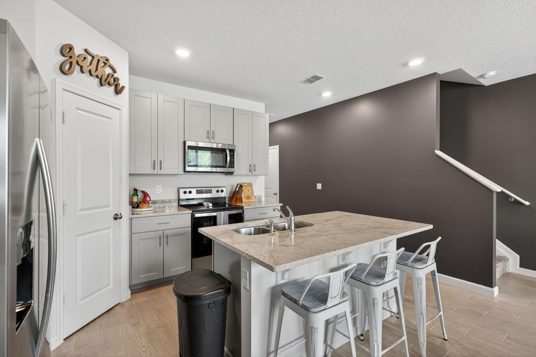 待售: $359,999 (3 贝兹, 2 浴室, 1475 平方英尺)