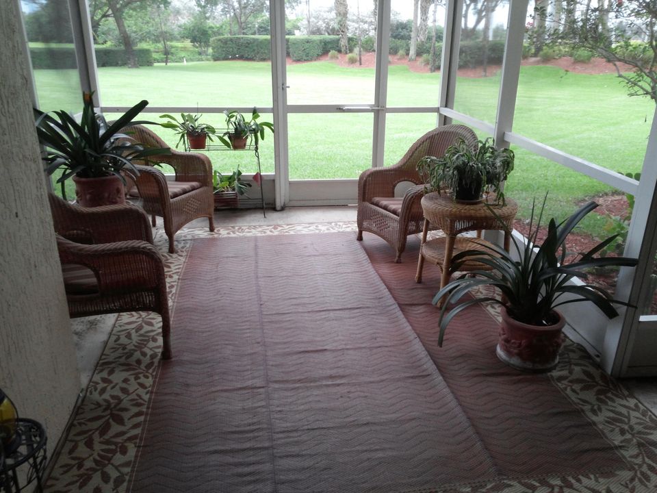 合同活跃: $364,900 (2 贝兹, 2 浴室, 1448 平方英尺)