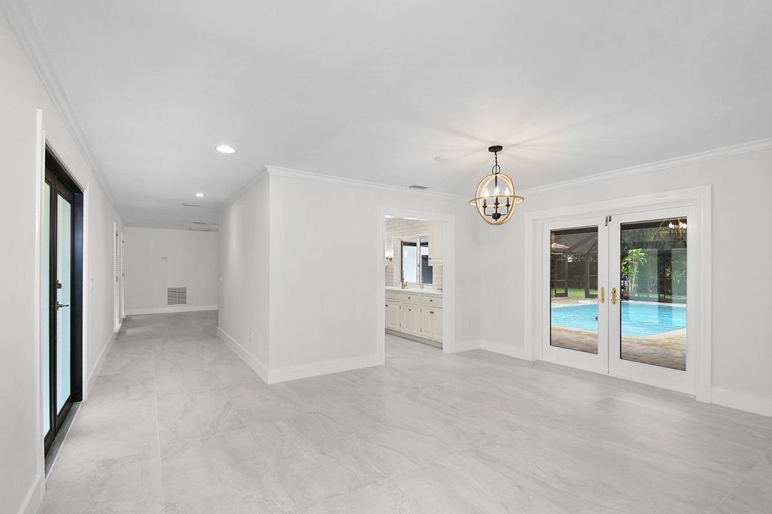 En Venta: $1,275,000 (3 camas, 2 baños, 2431 Pies cuadrados)