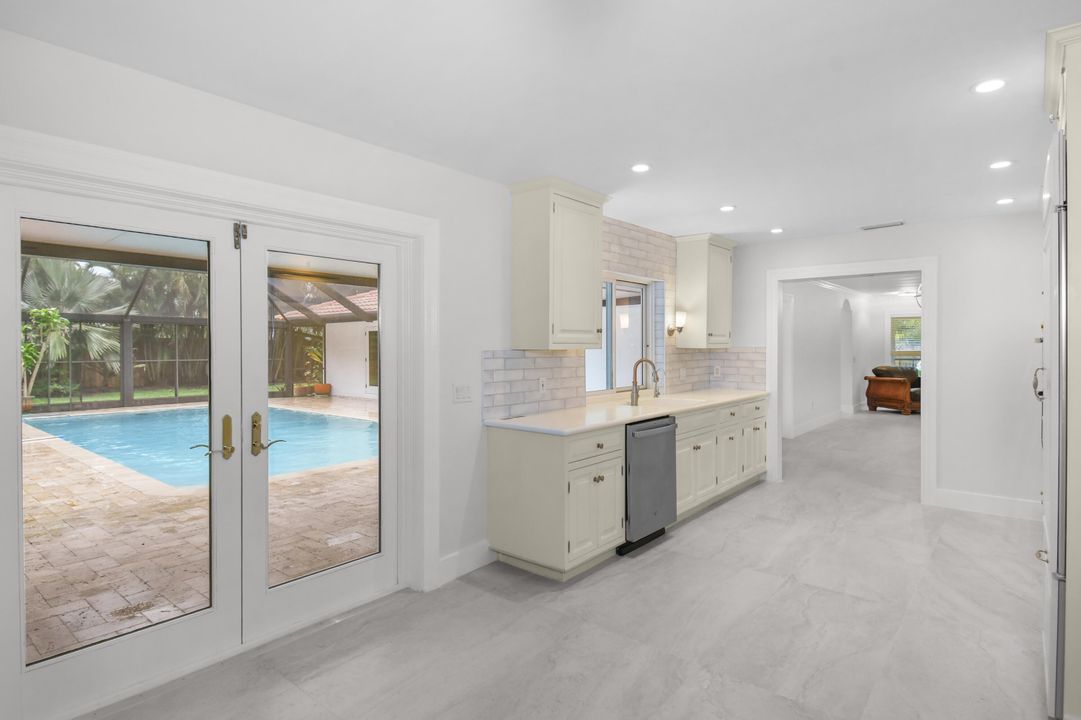 En Venta: $1,275,000 (3 camas, 2 baños, 2431 Pies cuadrados)