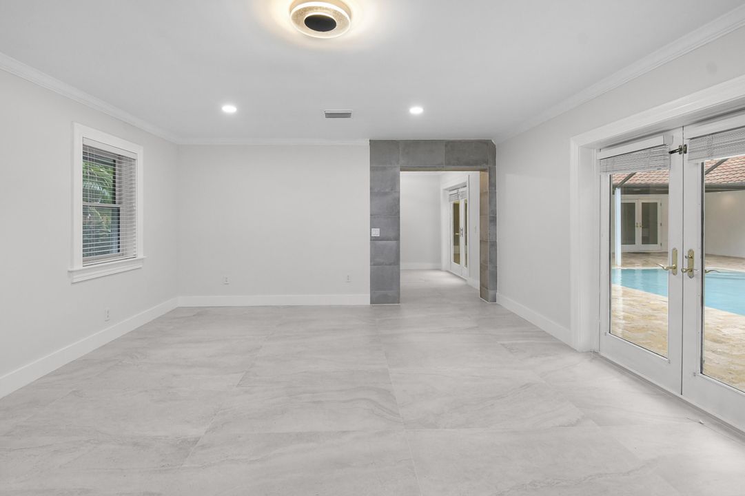 En Venta: $1,275,000 (3 camas, 2 baños, 2431 Pies cuadrados)