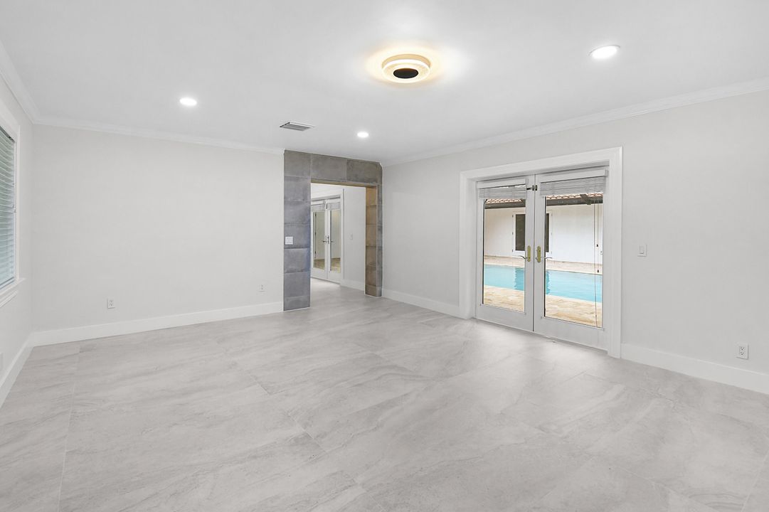 En Venta: $1,275,000 (3 camas, 2 baños, 2431 Pies cuadrados)